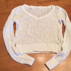 EUC loose knit v neck sweater- great for layering